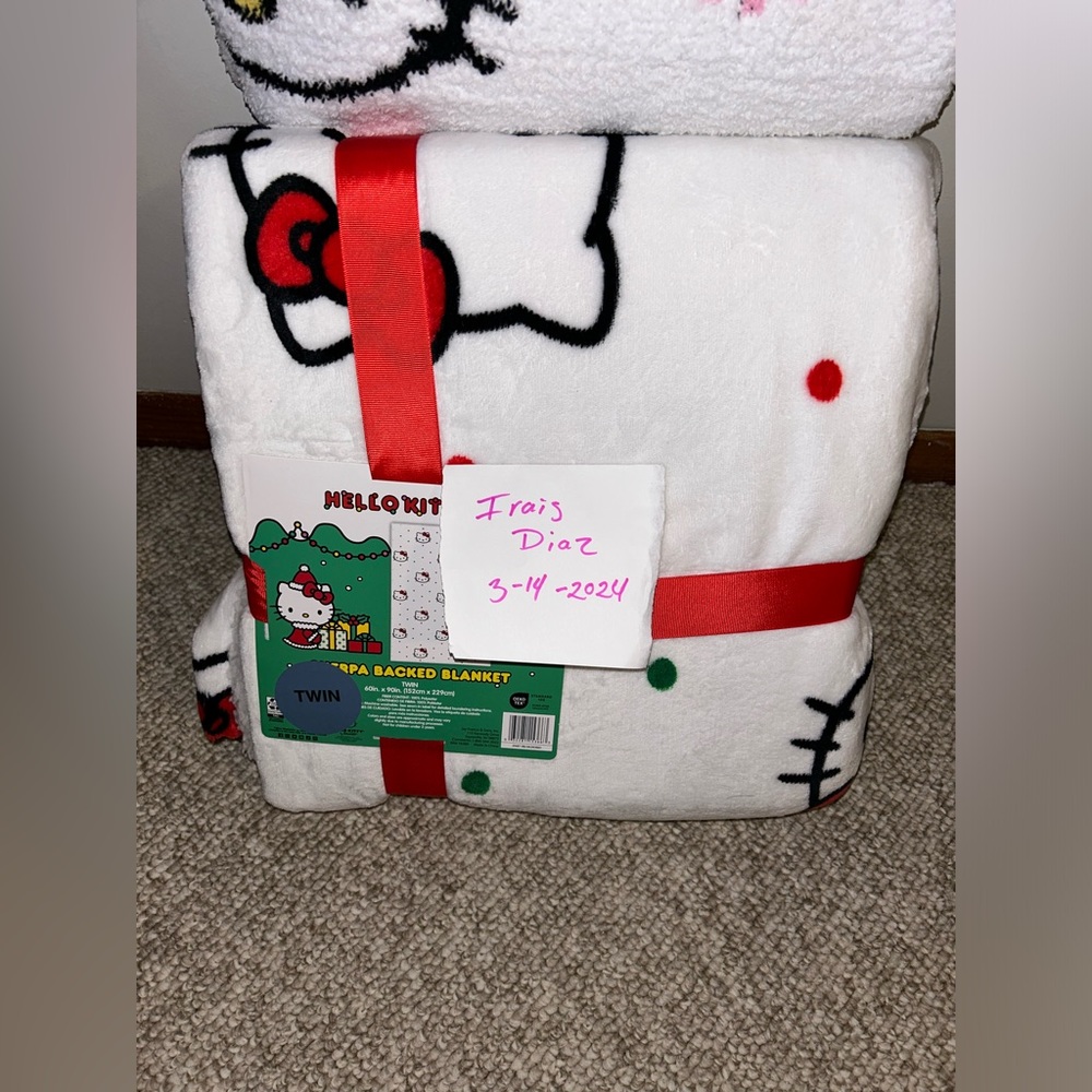 Hello Kitty Twin Christmas Sherpa blanket